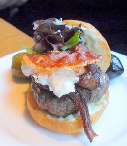 Lamb%20burger%20at%20Matt%27s.JPG