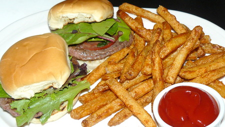 Mini%20burgers%20at%20Cellars.JPG