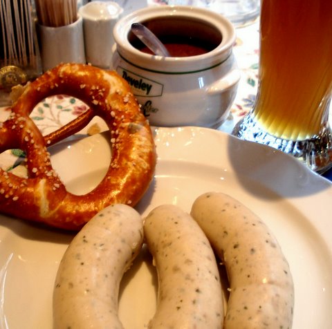 [Bild: Weisswurst%20in%20Munich.JPG]